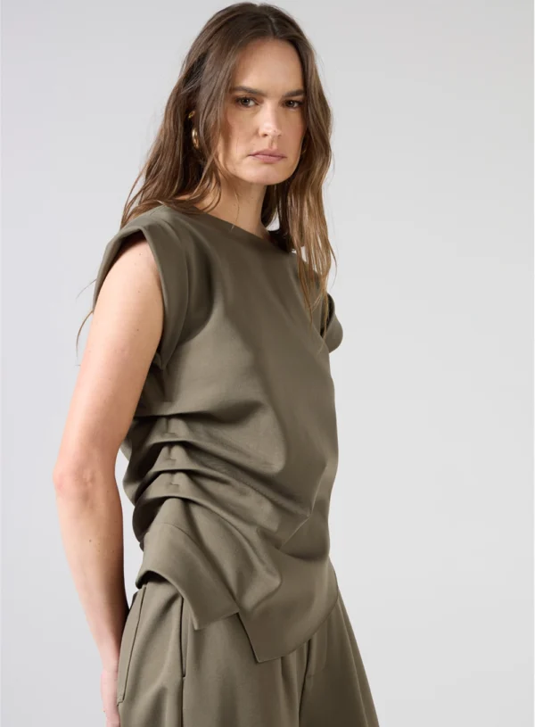 CONJUNTO BLUSA PREGAS E CALÇA - Imagem 4