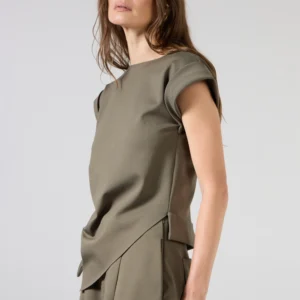 CONJUNTO BLUSA PREGAS E CALÇA - Imagem 5