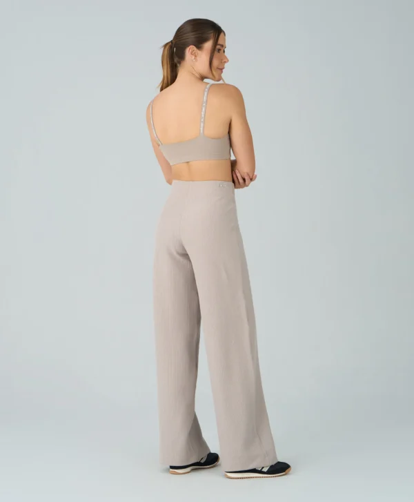 CALÇA RETA CANELADA COMFY - Imagem 4