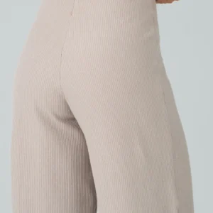 CALÇA RETA CANELADA COMFY - Imagem 3