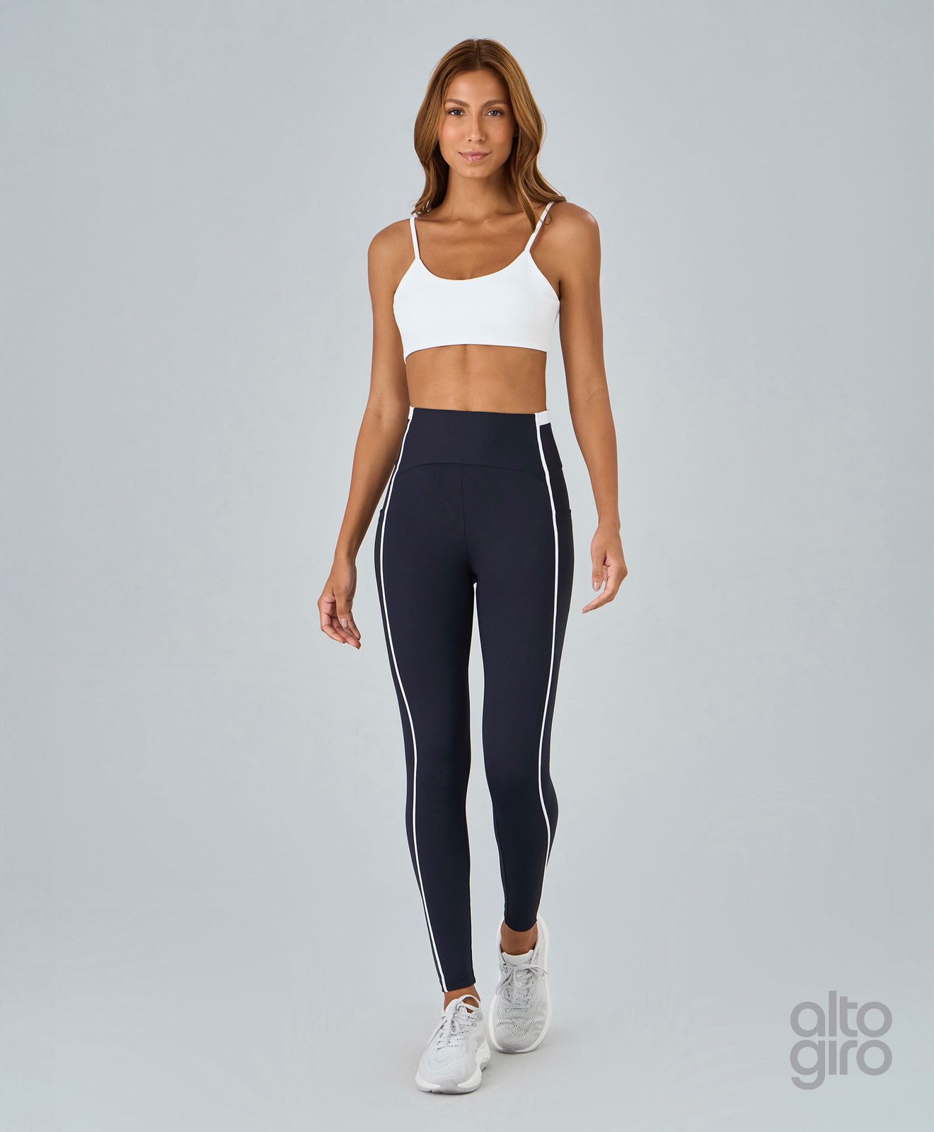 WhatsApp Image 2026-05-06 at 15.10.48 (1) LEGGING RECORTES COM BOLSOS - PRETO - Imagem 1