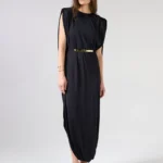 VESTIDO MIDI CAPA ASSIMÉTRICA